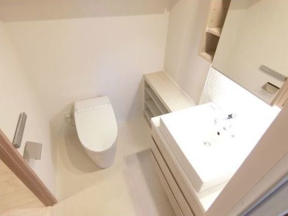 トイレ　落ち着いたトイレです