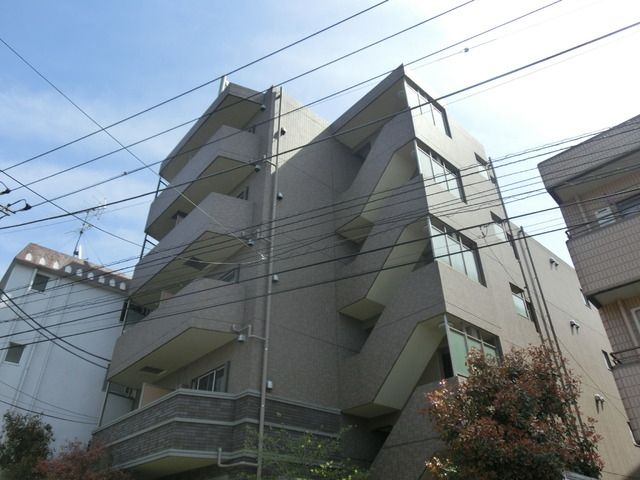 建物外観　★千歳船橋駅徒歩３分生活に便利です★