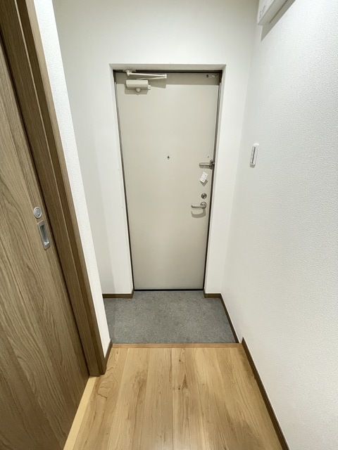 ワンダフルプラス横浜大口の玄関写真