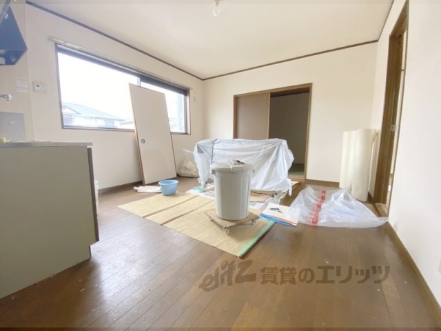 ルミエール二階堂の居間写真