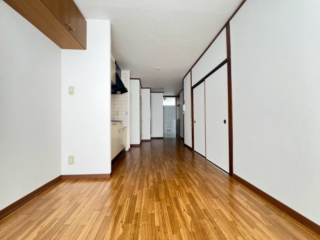 甲子園第2コーポラスの居間写真