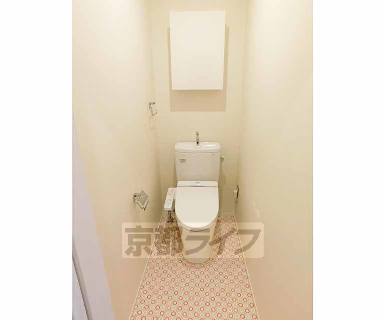 トイレ　ウォシュレット付きです。
