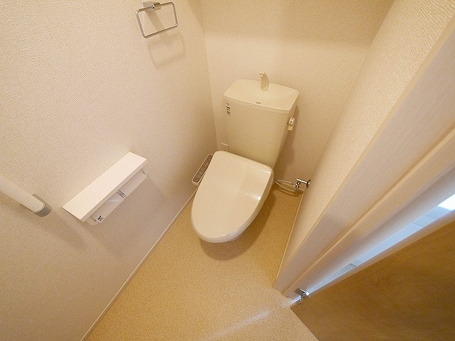 トイレ　落ち着いたトイレです