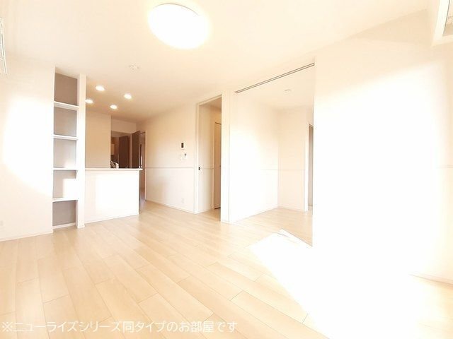 居室・リビング　こちらのリビングで趣味の時間をお楽しみください