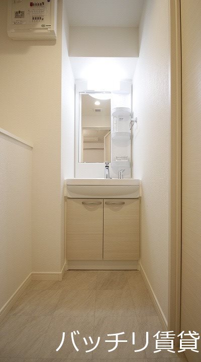 洗面設備　※同型タイプの為、現状を優先いたします