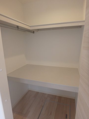 収納　ウォークインクローゼット　ウイステリアコート茶屋町102号室