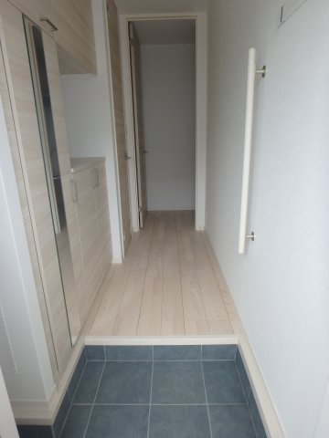 玄関　ウイステリアコート茶屋町102号室　シャーメゾン