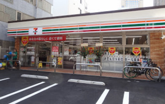 コンビニ　セブンイレブン川崎小川町店（コンビニ）まで100m