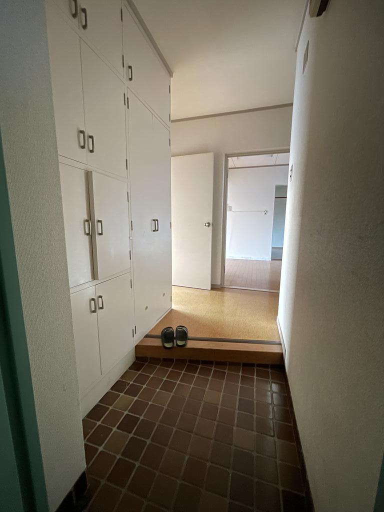 玄関　玄関です。