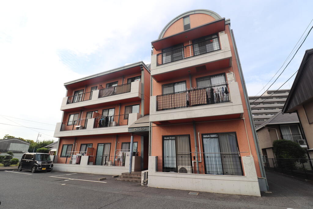 建物外観　外壁塗装し、リニューアル☆ミ