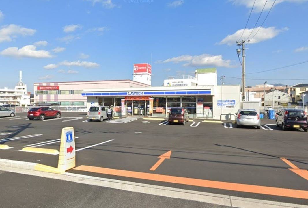 コンビニ　ローソン松山衣山店（コンビニ）まで507m