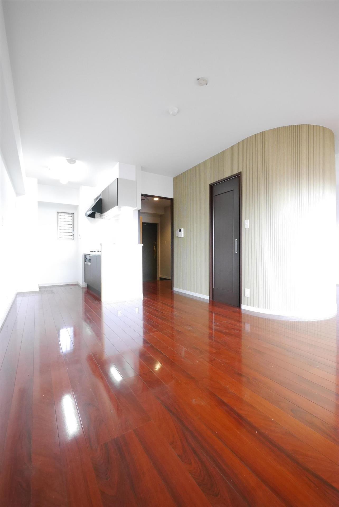 その他部屋・スペース　中央にウォークインクローゼット