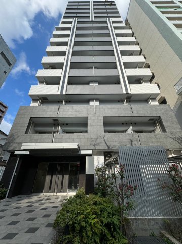 【神戸市兵庫区新開地のマンションの建物外観】