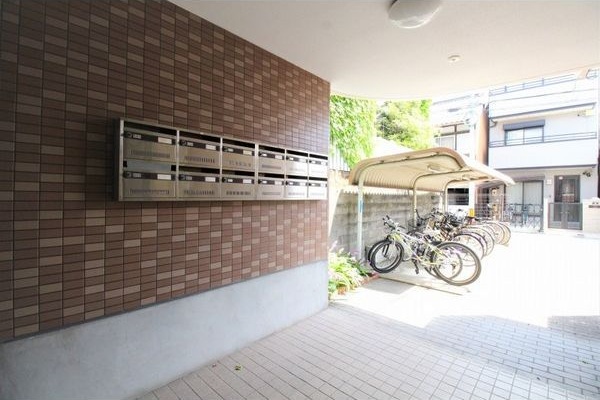 地下鉄東山線 中村日赤駅 徒歩11分 3階建 築27年の内装写真