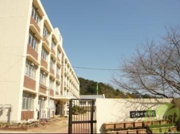 中学校　福田中学校（中学校）まで1335m