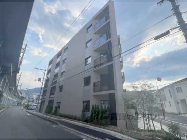 大津市桜野町のマンションの建物外観