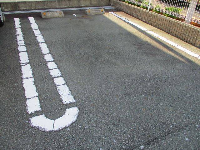 【クラールの駐車場】