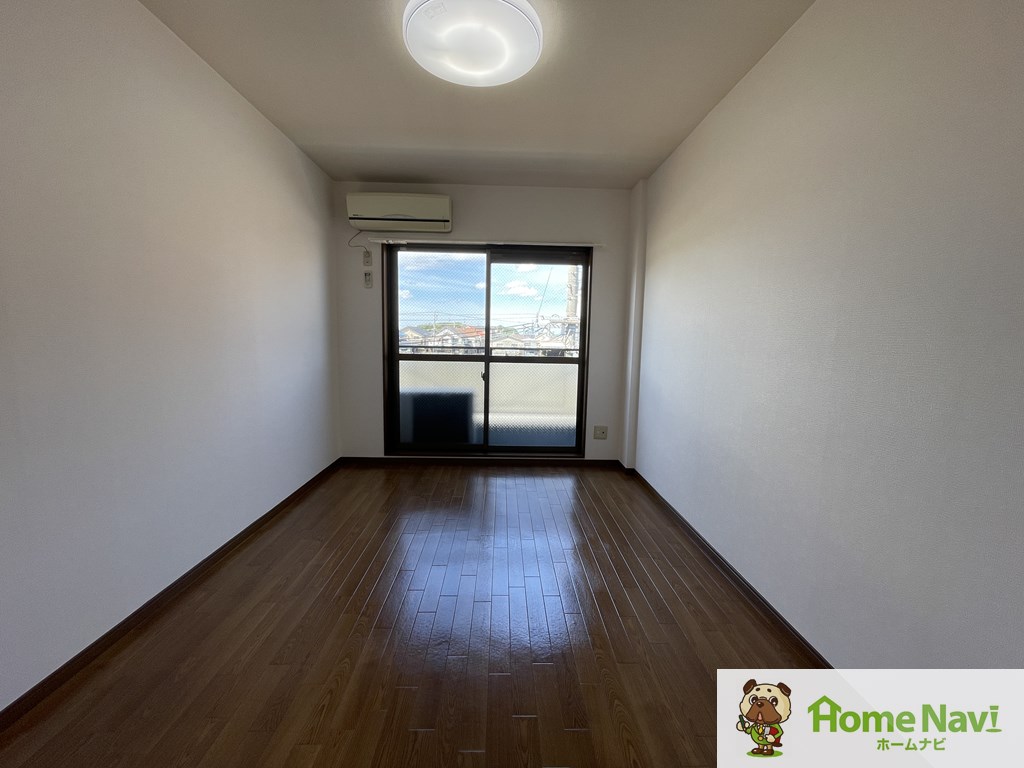 居室・リビング　エアコン付。