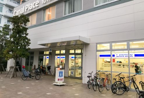 コンビニ　ローソン江東豊洲六丁目店（コンビニ）まで111m