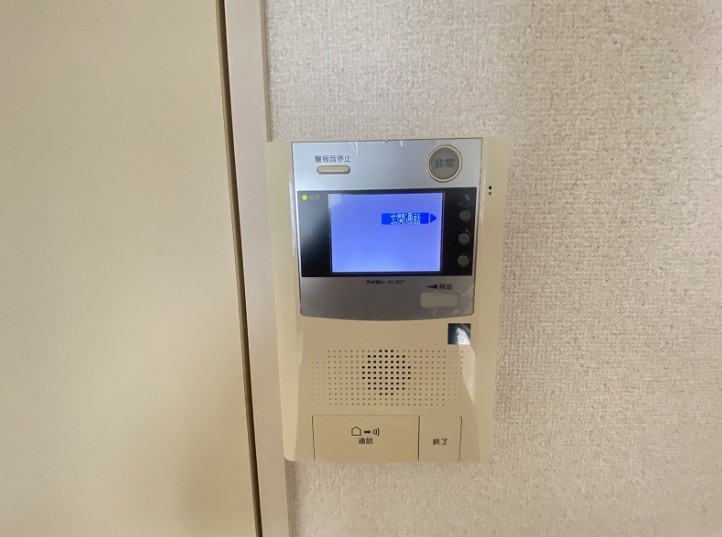 セキュリティ　来客を確認できるTVモニター付インターホン