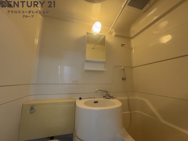 洗面設備　浴室に洗面台があります