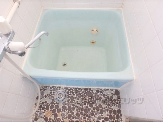 バス・シャワールーム　浴槽