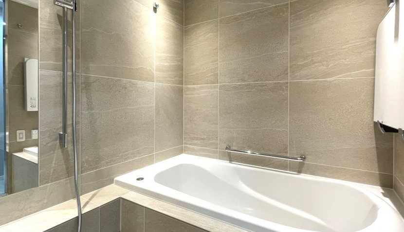 バス・シャワールーム　※別部屋の参考写真です。