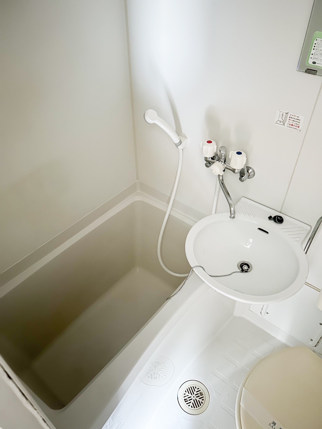 バス・シャワールーム　別号室の参考写真です