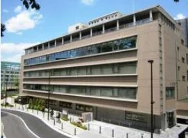 図書館　渋谷区立中央図書館（図書館）まで688m