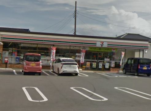 コンビニ　セブンイレブン 山梨御勅使南公園店（コンビニ）まで633m