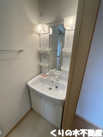 洗面設備　忙しい朝には欠かせない洗面所です
