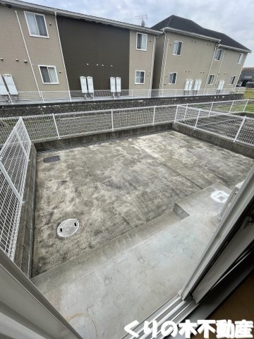 バルコニー　専用庭です