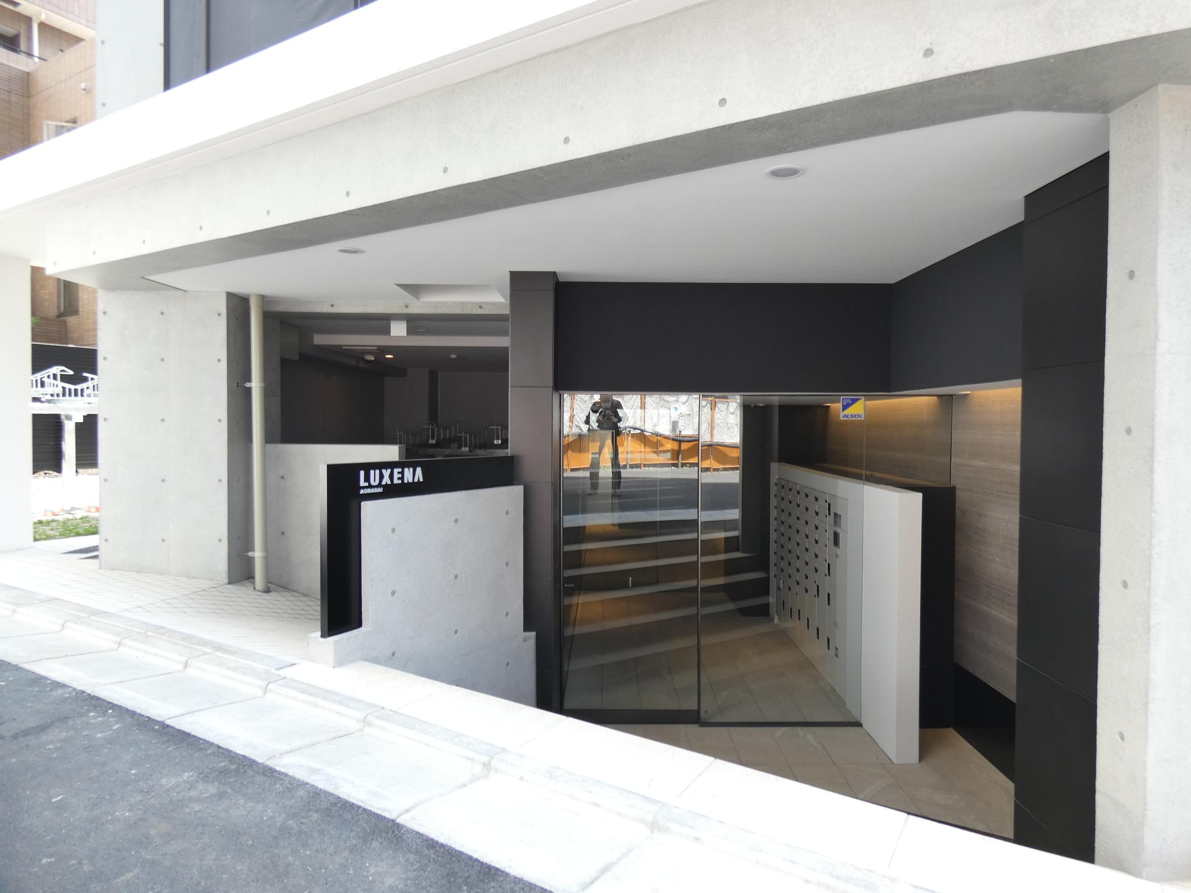 エントランス　エントランス