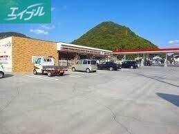 コンビニ　セブンイレブン岡山牟佐店（コンビニ）まで549m