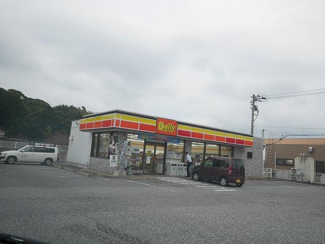 コンビニ　デイリーヤマザキ／小倉高尾店（コンビニ）まで288m