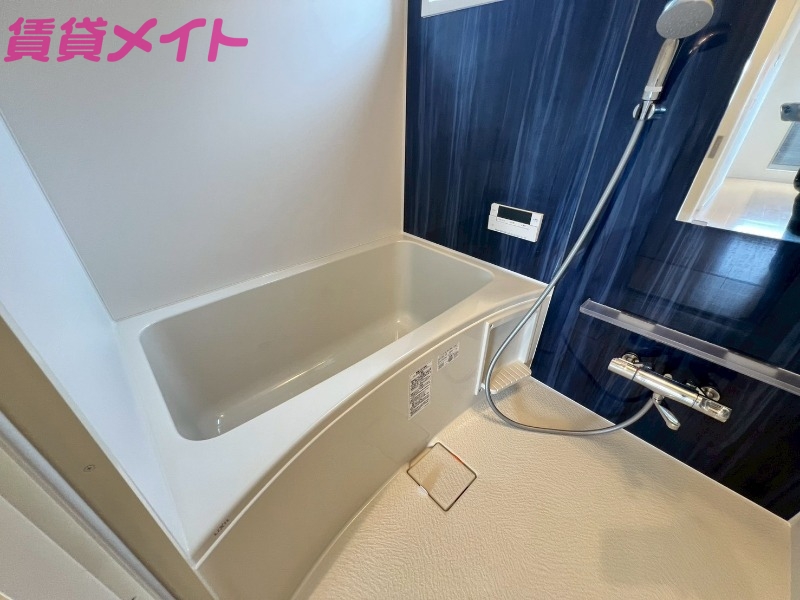 バス・シャワールーム　反転タイプ参考写真