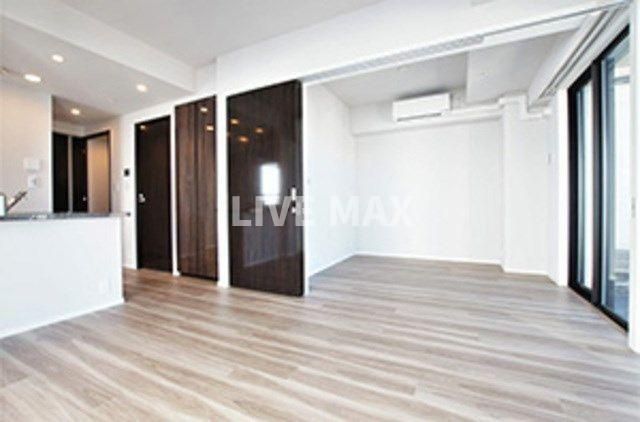 居室・リビング　別号室参考写真