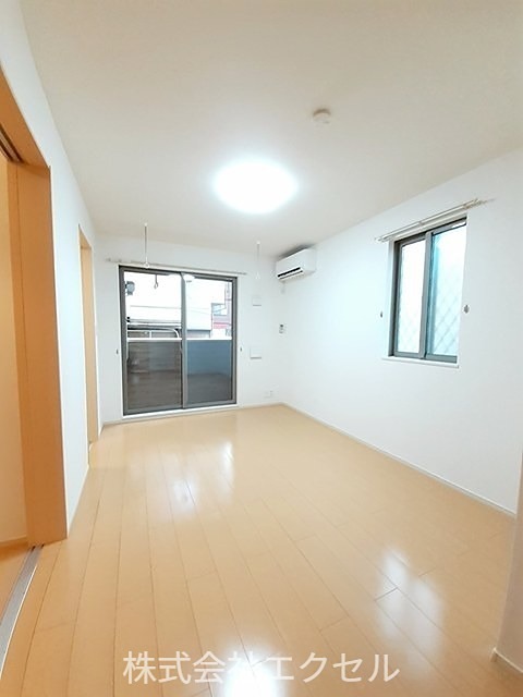 居室・リビング　明るい室内です。