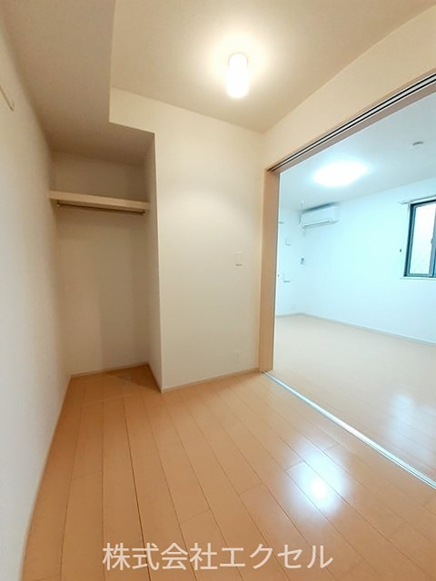 その他部屋・スペース　収納付きの洋室です。