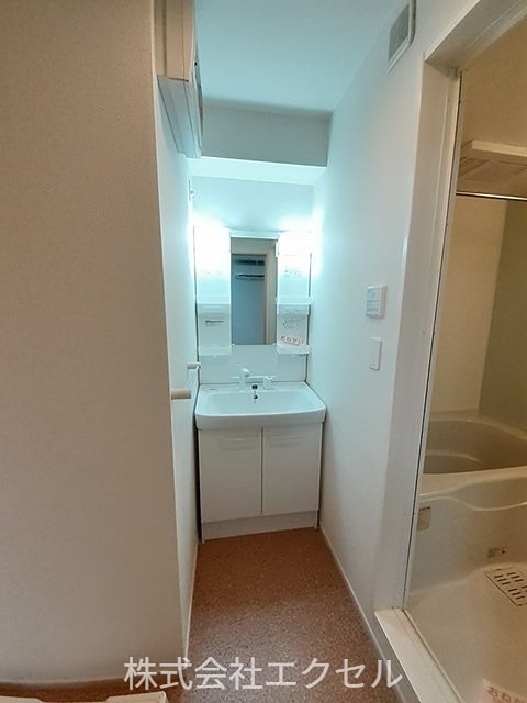洗面設備　洗髪洗面台です。