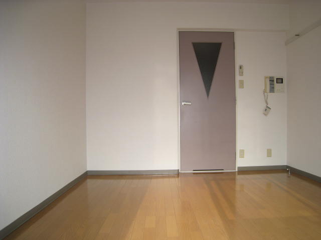 居室・リビング　※写真別のお部屋のものです。現況を優先させて頂きます。