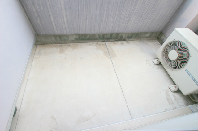 バルコニー　奥行のあるゆったりしたバルコニー。