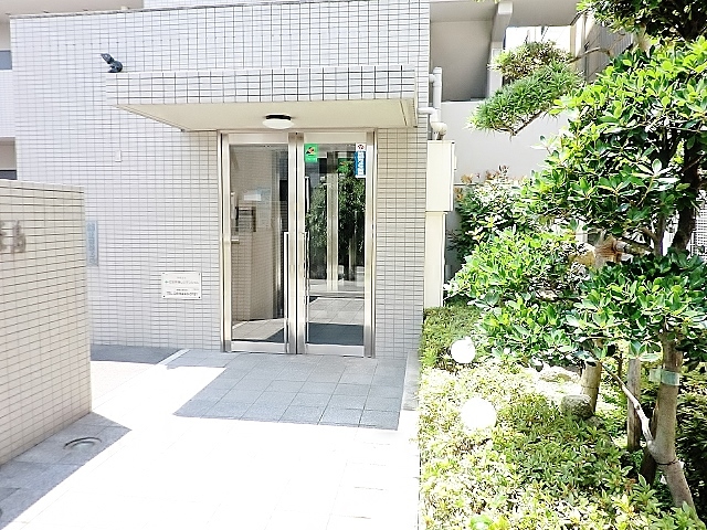 エントランス　キレイなエントランス