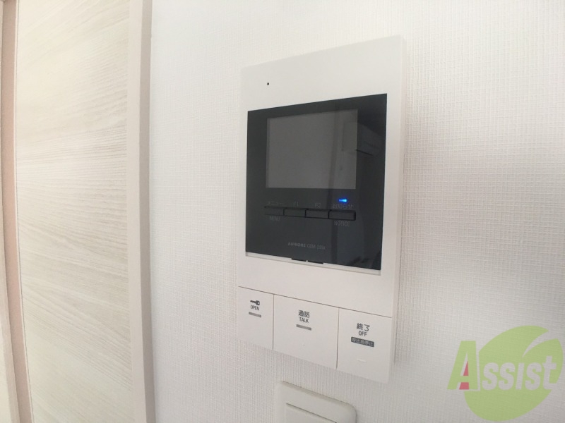 セキュリティ　ＴＶモニター付インターホンです。来客者の顔が見えるので安心！