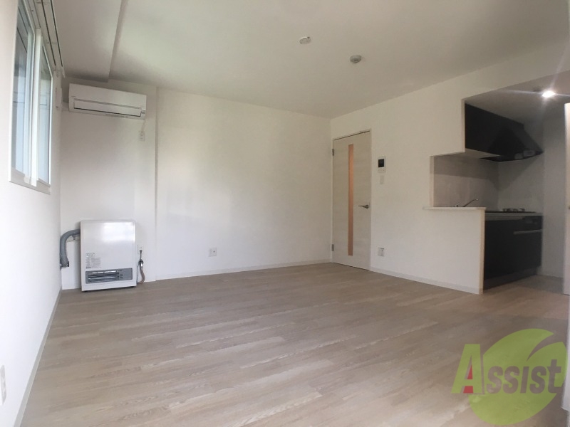 居室・リビング　広くてきれいなリビングです！快適に過ごせそうですね。