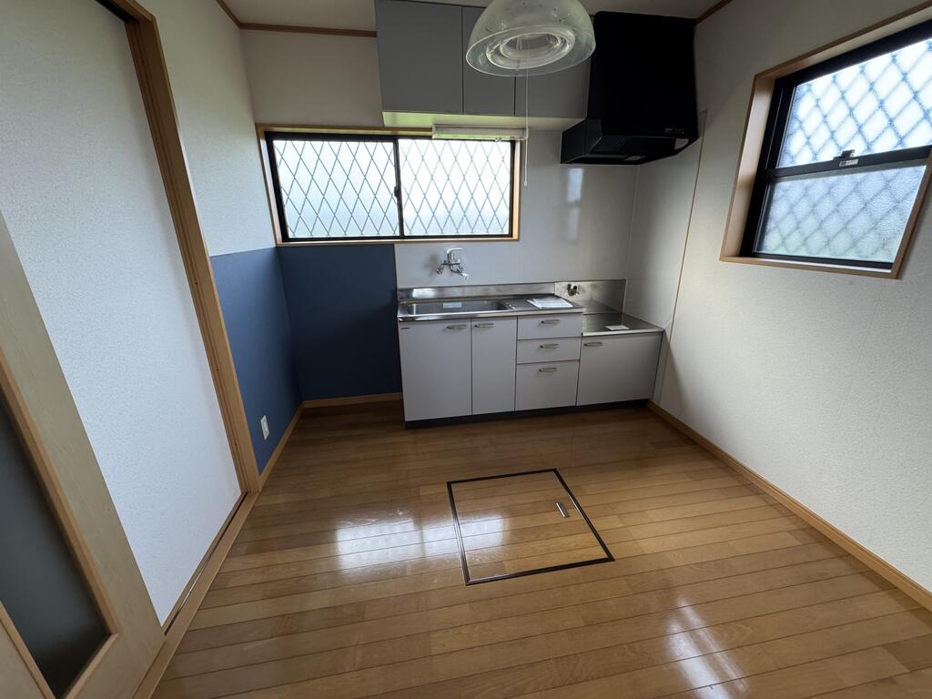 ＪＲ水郡線 常陸大宮駅 徒歩10分 2階建 築27年のキッチン写真