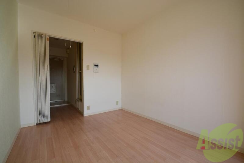 居室・リビング　キレイなお部屋です。