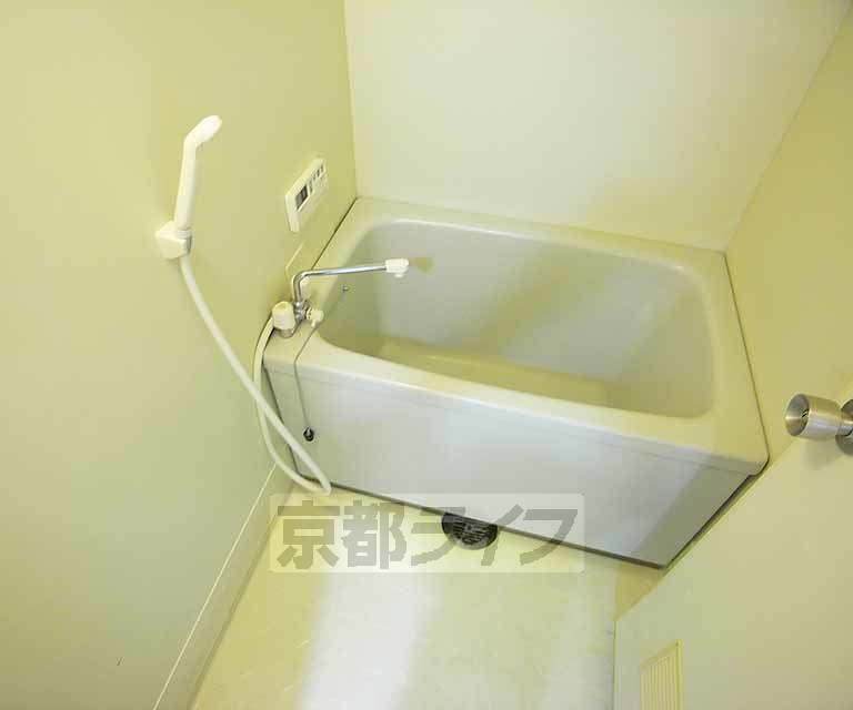 バス・シャワールーム　シンプルで使いやすいバスルーム