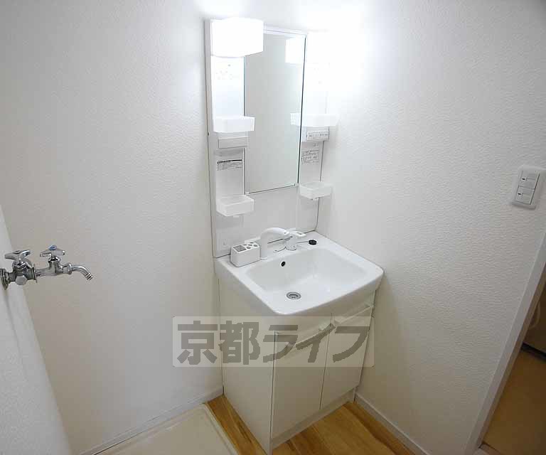 洗面設備　朝の仕度はこちらでどうぞ