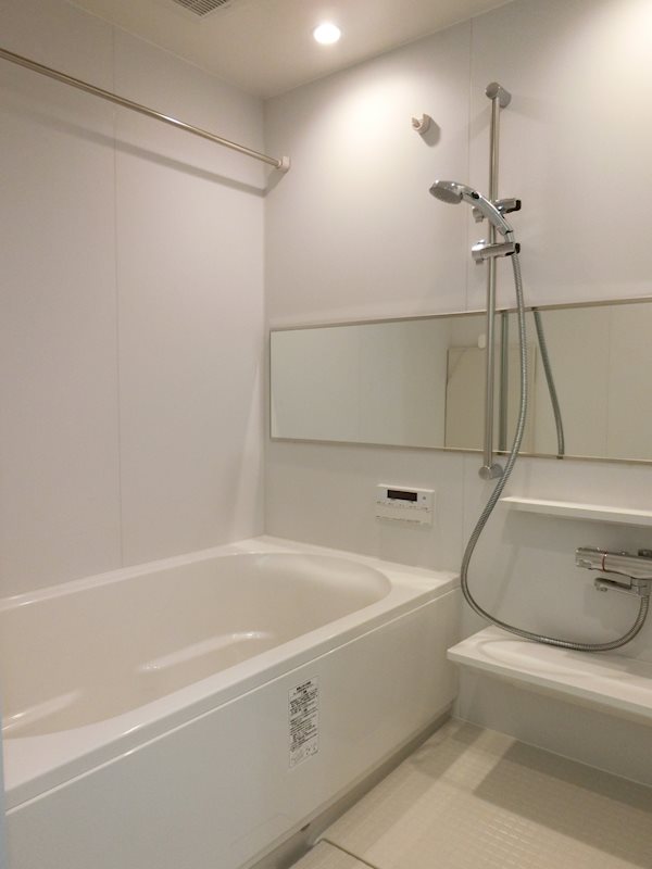 バス・シャワールーム　※別部屋の参考写真です。